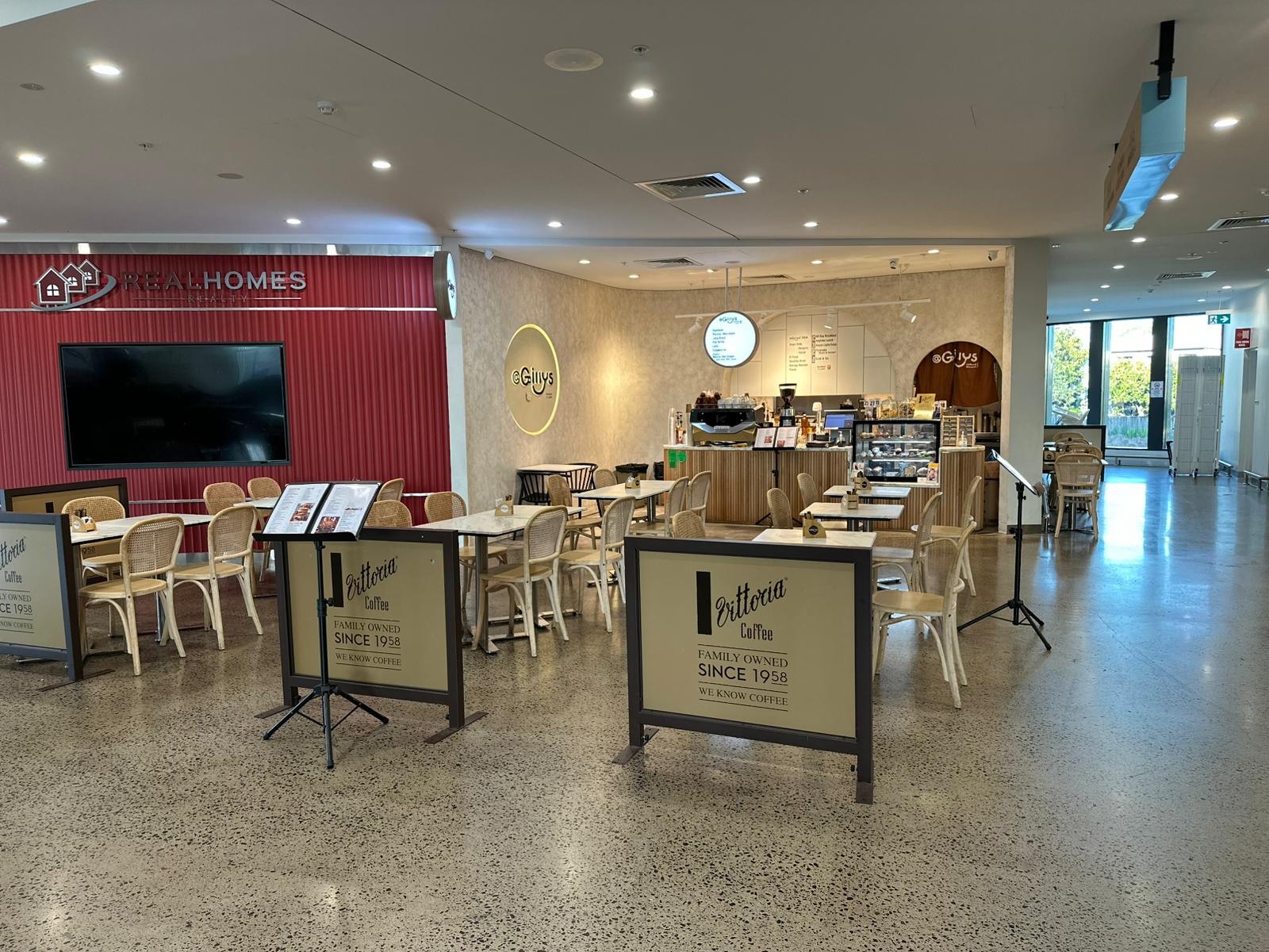 Gillys Breakfast & Lunch Cafe Interior